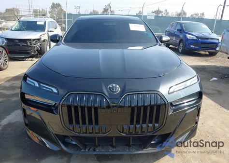 2024 BMW 740 I z USA, uszkodzony, nr VIN WBA23EH03RCR2A543